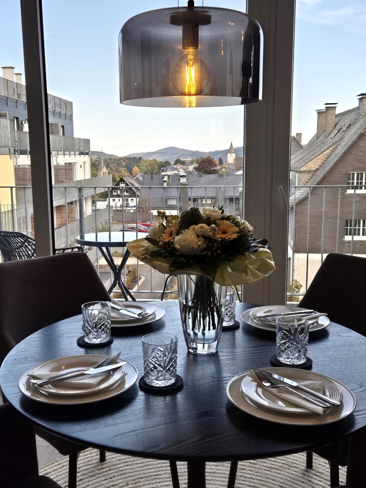 Apartment 21132 *